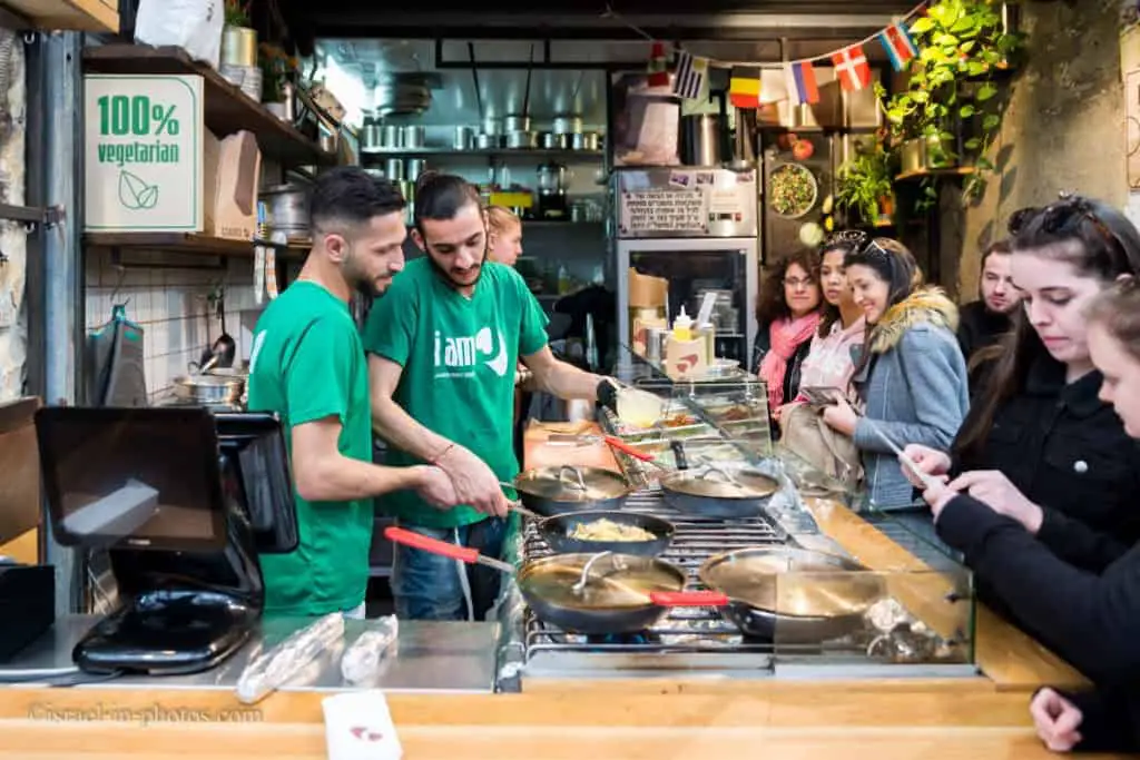 ג'חנון בר ב המחנה