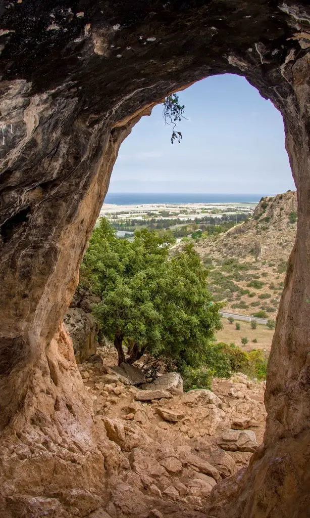 Finger Cave