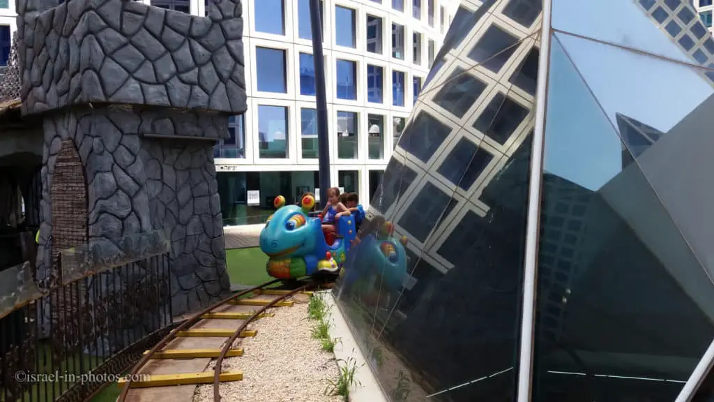 Island Park in Azrieli Tel Aviv