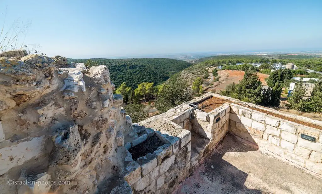 Вид с западной обзорной террасы, Крепость Йехиам