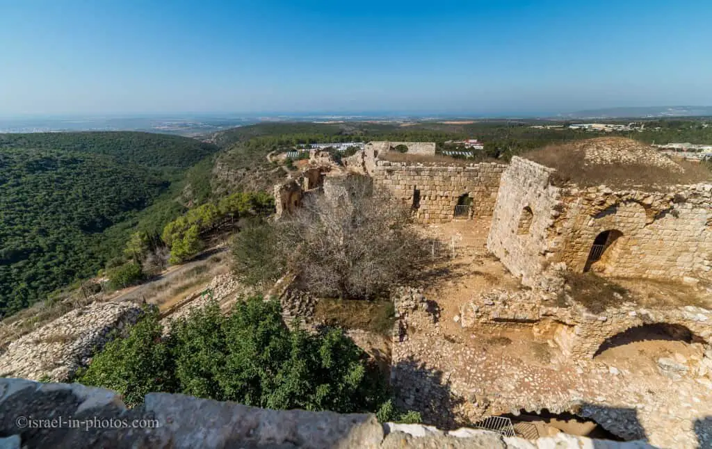 Вид на запад с башни крестоносцев, Крепость Йехиам