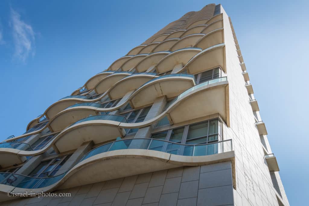 Neve Tzedek Tower