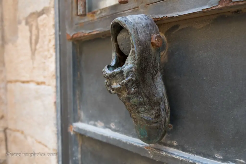 Shoe doorbell