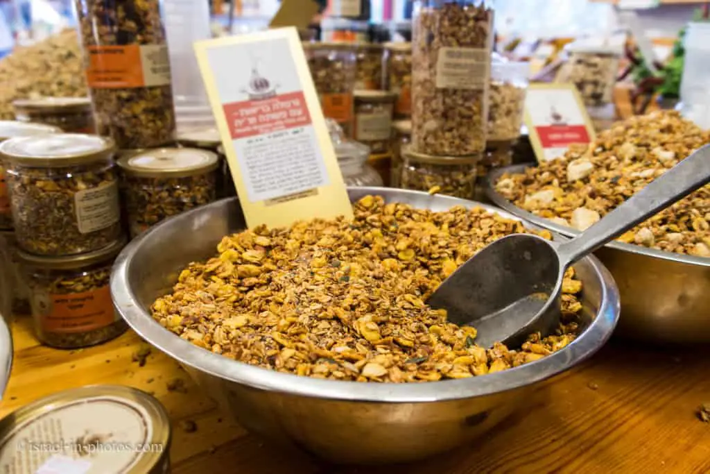 Herbs, spices and nuts at Derech Hatavlinim At Beit Lehem Haglilit