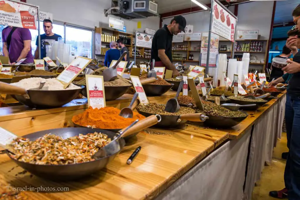 Herbs, spices and nuts at Derech Hatavlinim At Beit Lehem Haglilit