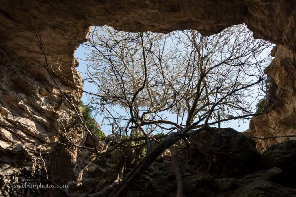 The Refugee Caves at Horvat Midras