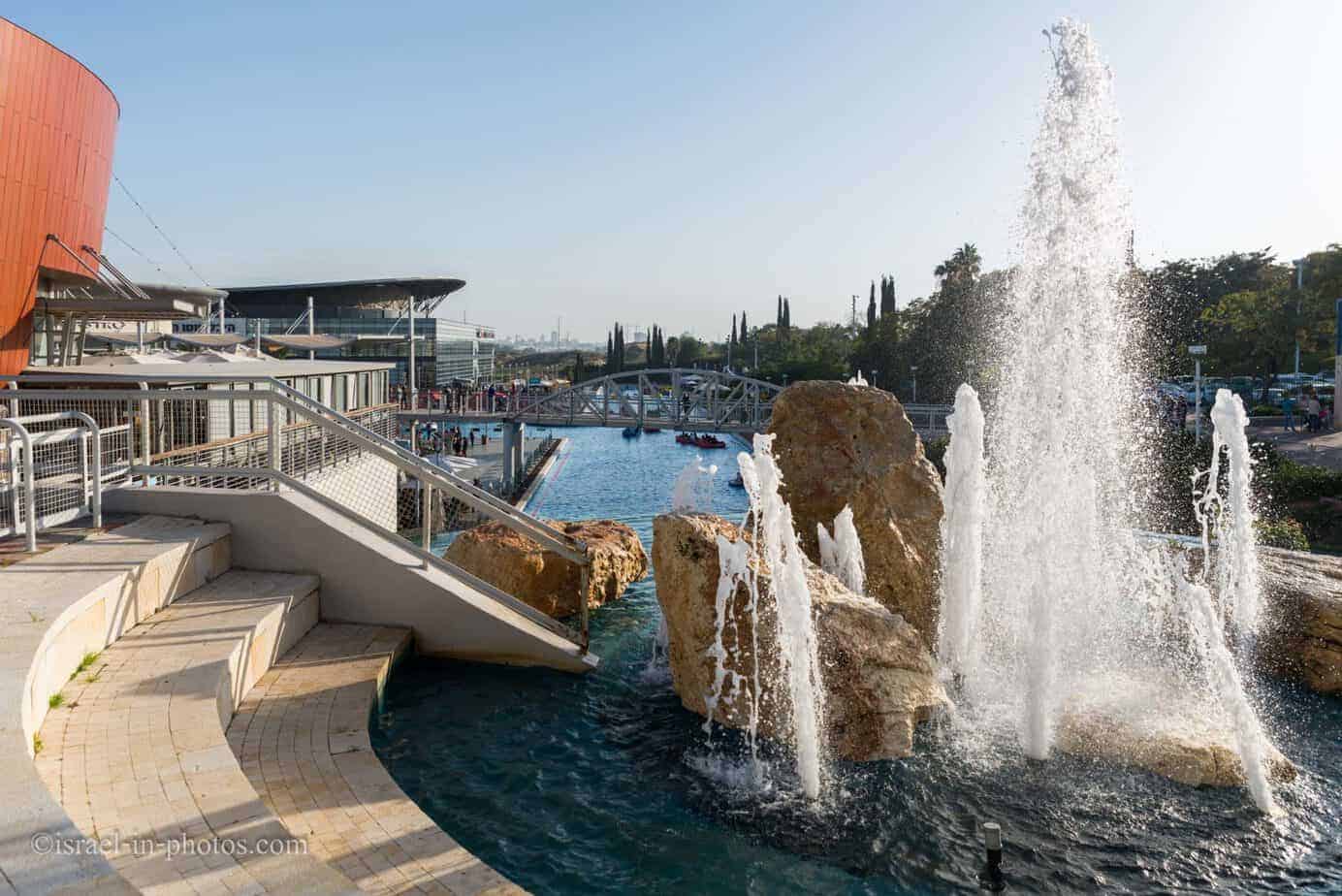 Park Peres, Holon