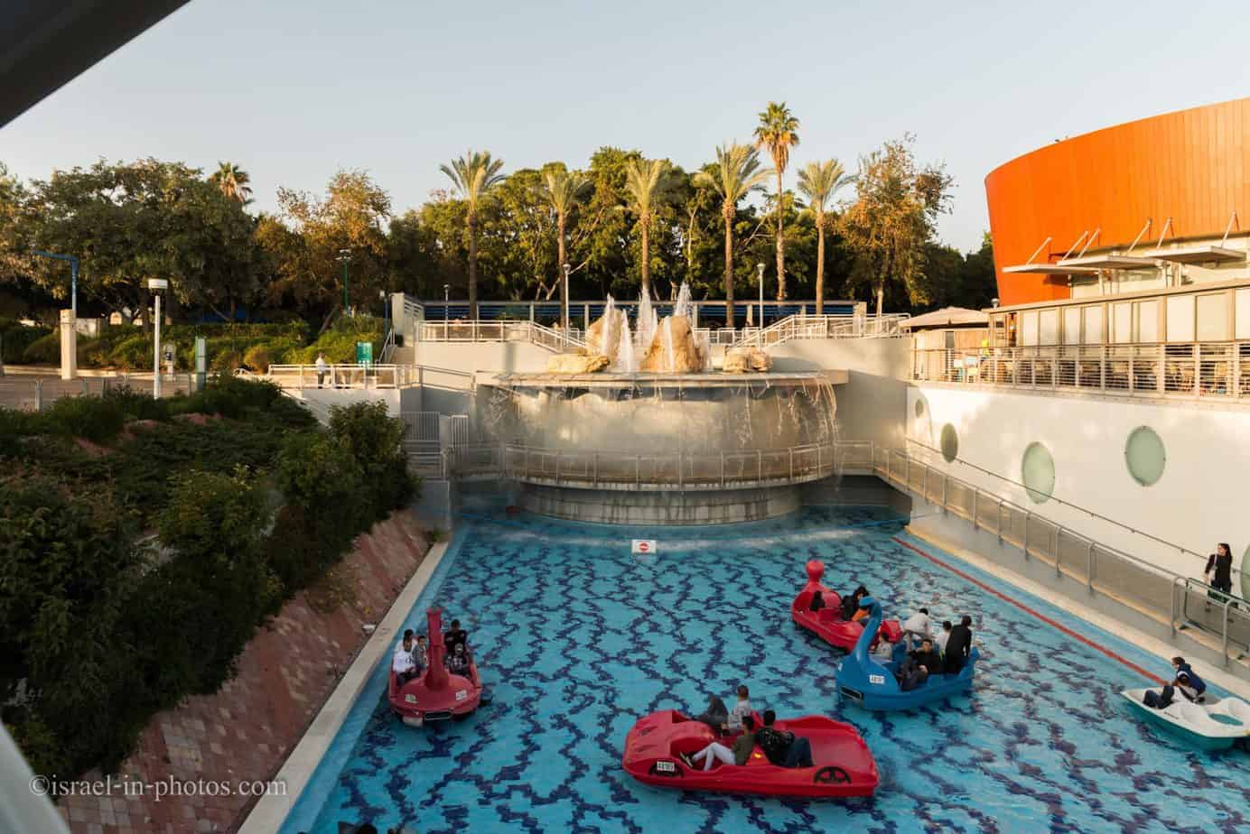 Boat at Park Peres, Holon