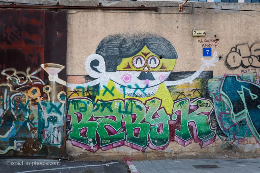 Tel Aviv Walks - Graffiti At Florentin