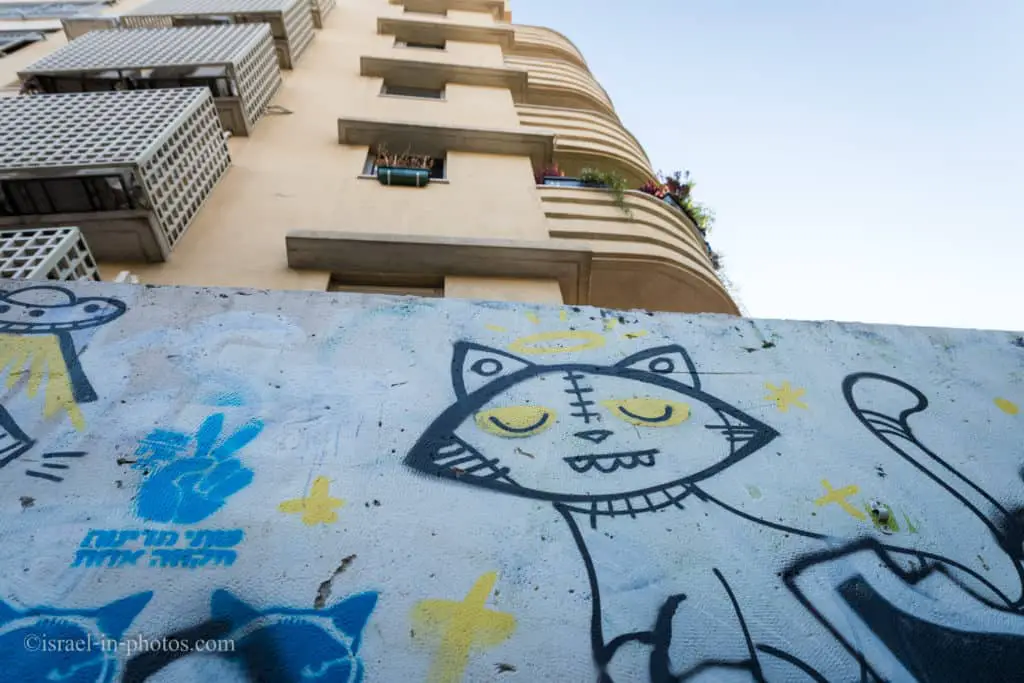 Tel Aviv Walks - Graffiti At Florentin