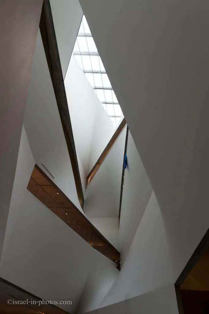 Herta and Paul Amir Building