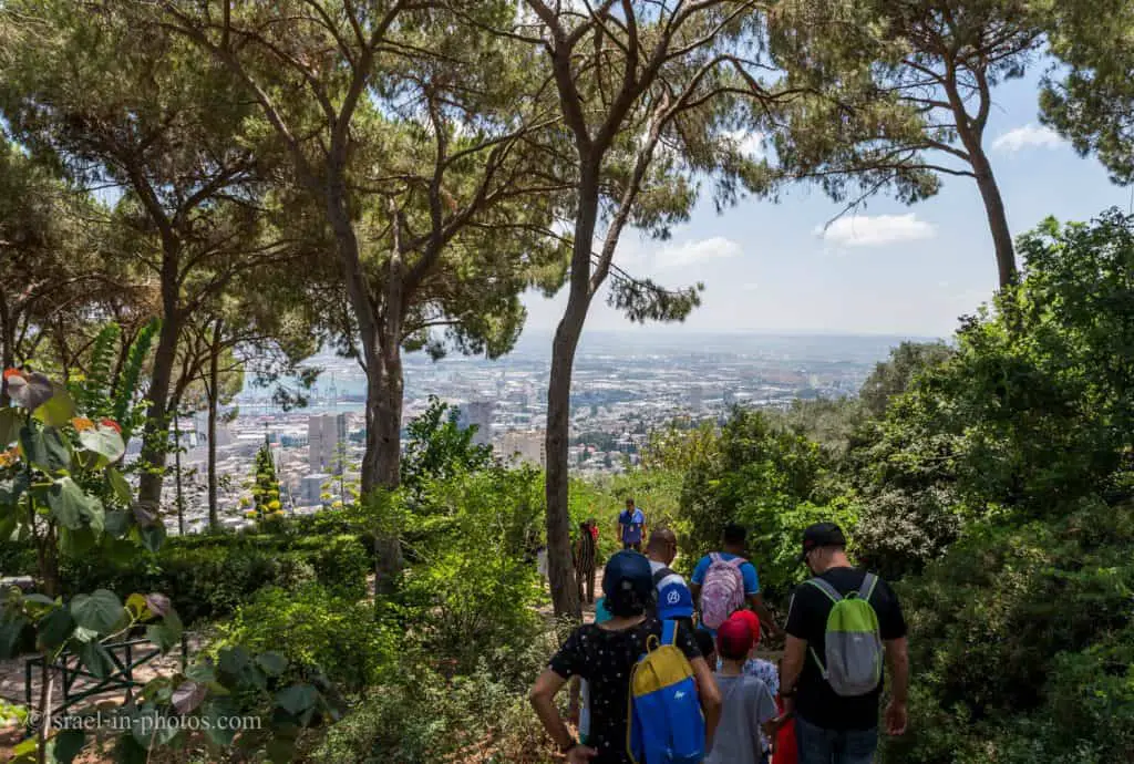 Walk-in tour at Bahai Gardens in Haifa