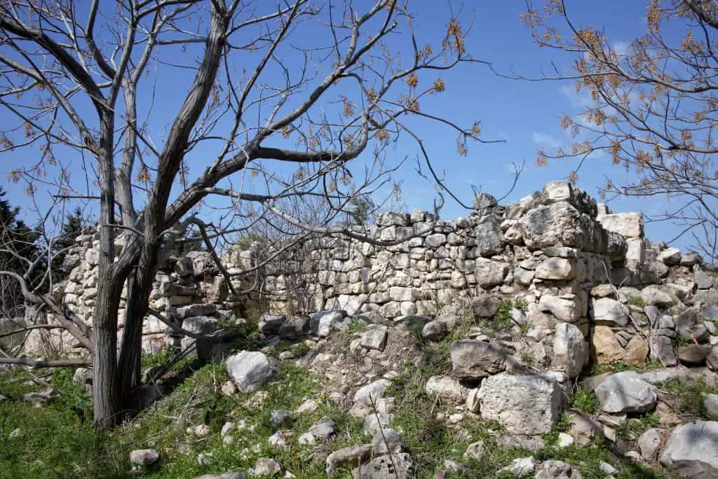 The ruins of Adamit