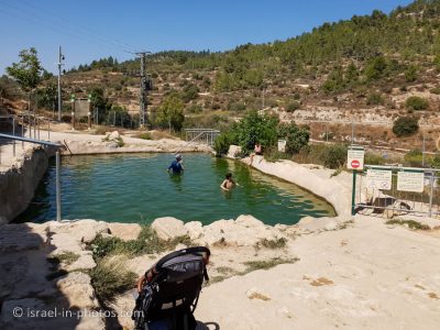 Haniya Spring - Visitors Guide to Spring and Pools by Jerusalem