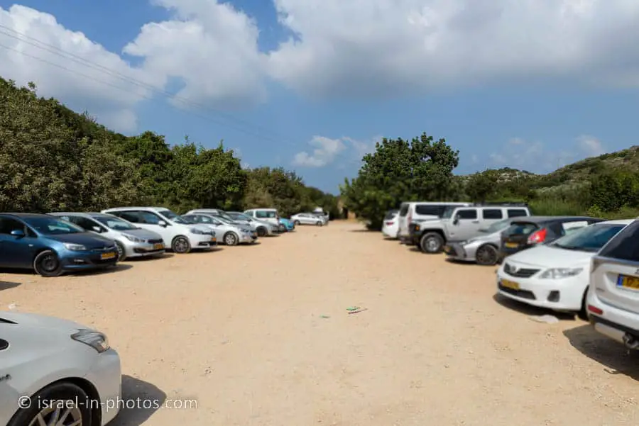 Parking at Ein Hardalit