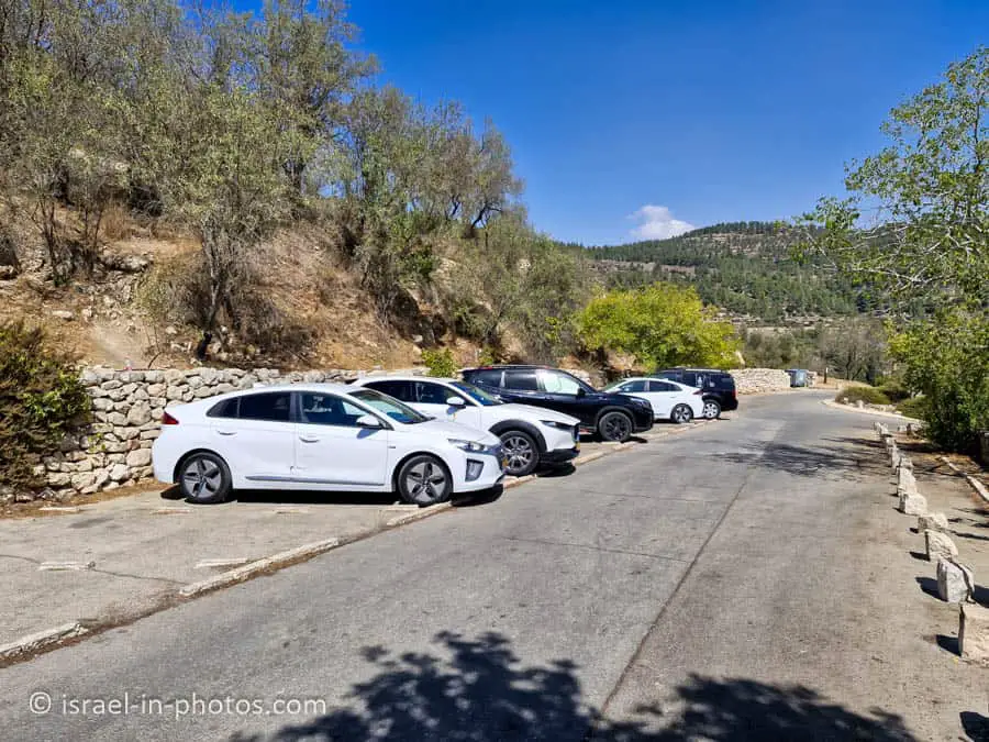 Middle parking lot