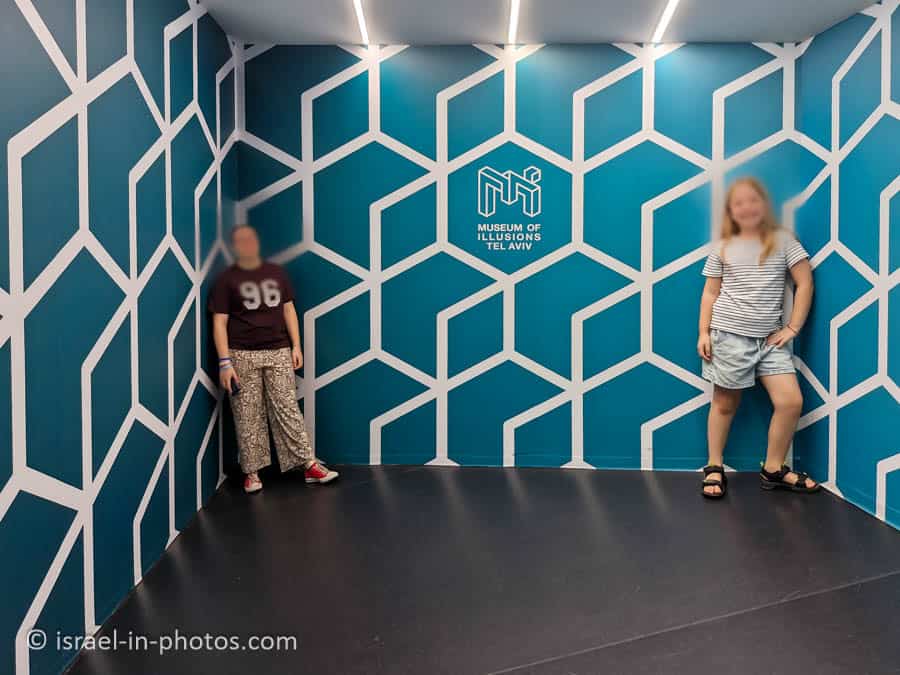 Ames Room